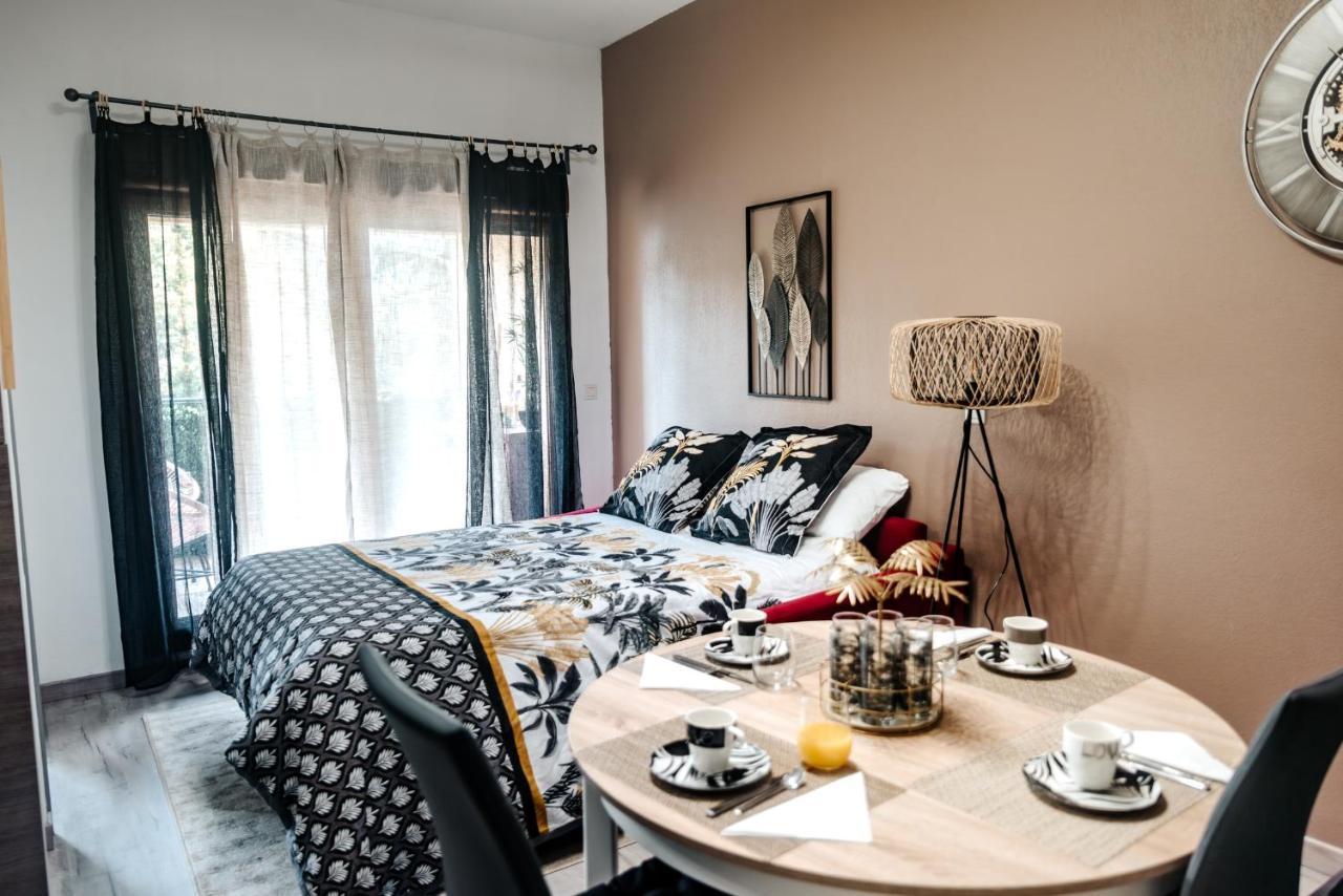 Appartement Moderne Central Avec Piscine, Garage Prive Et Terrasse Sud Uzès Екстериор снимка