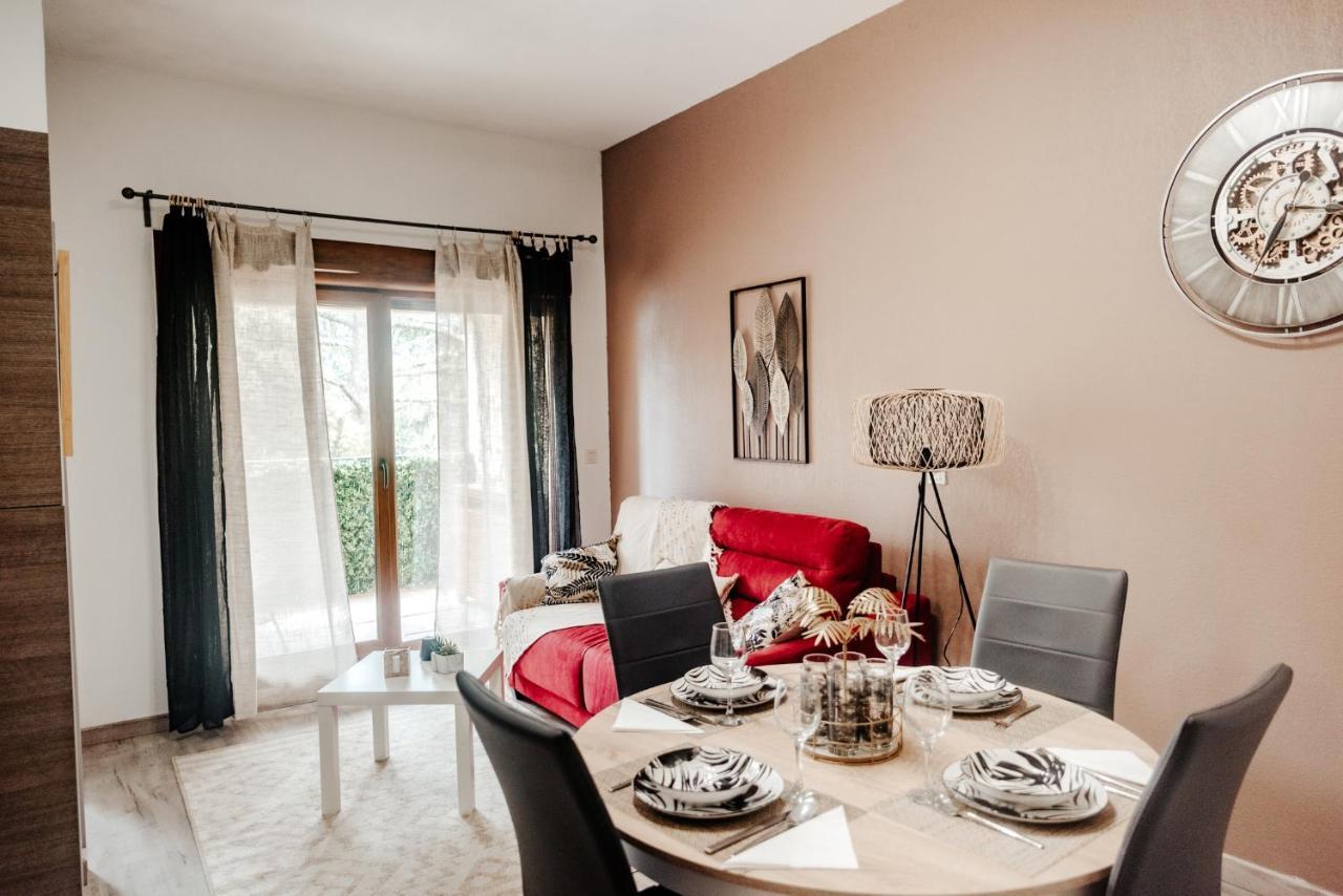 Appartement Moderne Central Avec Piscine, Garage Prive Et Terrasse Sud Uzès Екстериор снимка